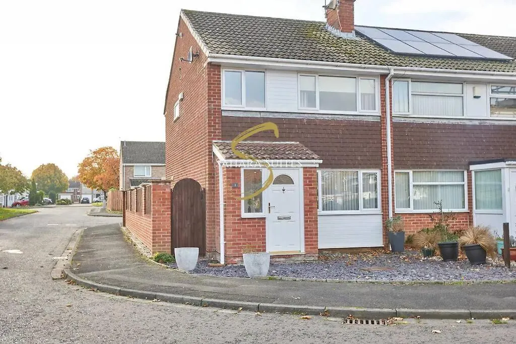 Long Stays - Cosy 3Br - Newcastle Retreat - Rvi & City Centre - Garden - Parking - Near High Street Lägenhet