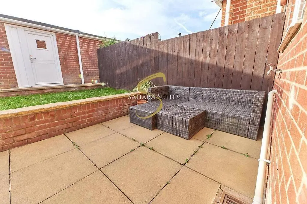 Long Stays - Cosy 3Br - Newcastle Retreat - Rvi & City Centre - Garden - Parking - Near High Street