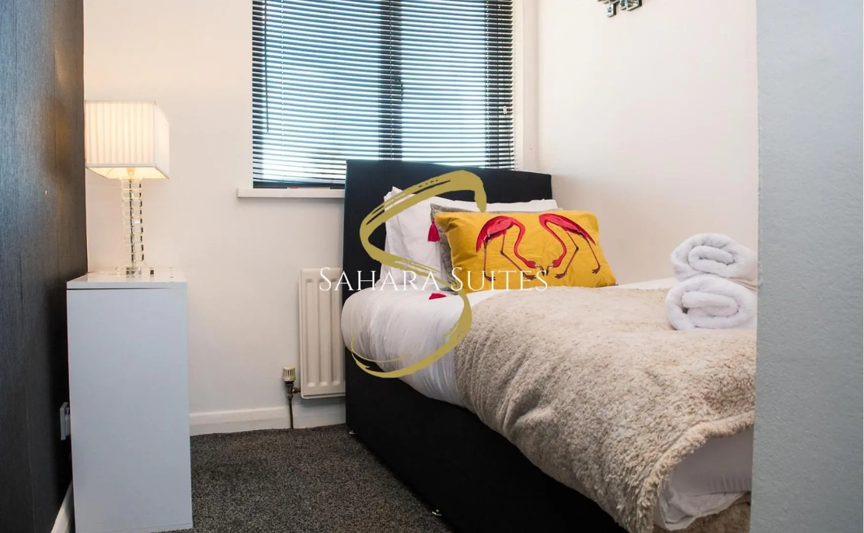 Long Stays - Cosy 3Br - Newcastle Retreat - Rvi & City Centre - Garden - Parking - Near High Street Lägenhet
